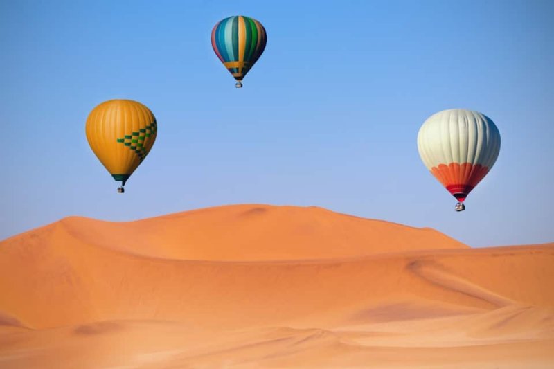 Lot balonem na ogrzane powietrze w Dubaju